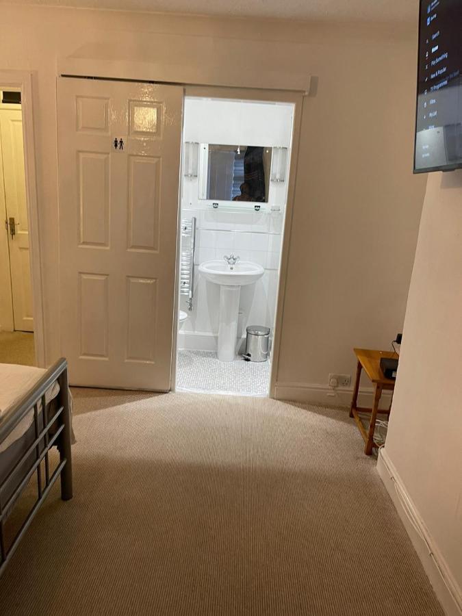 Alder En-Suites Self-Catering With Private Shower 1 Southampton Eksteriør bilde