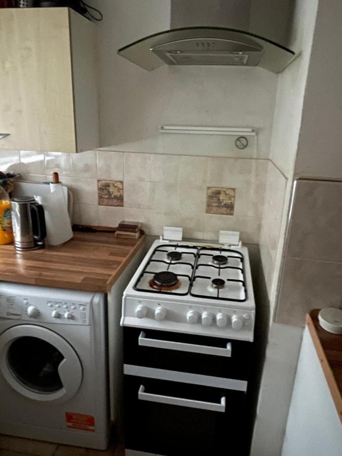 Alder En-Suites Self-Catering With Private Shower 1 Southampton Eksteriør bilde