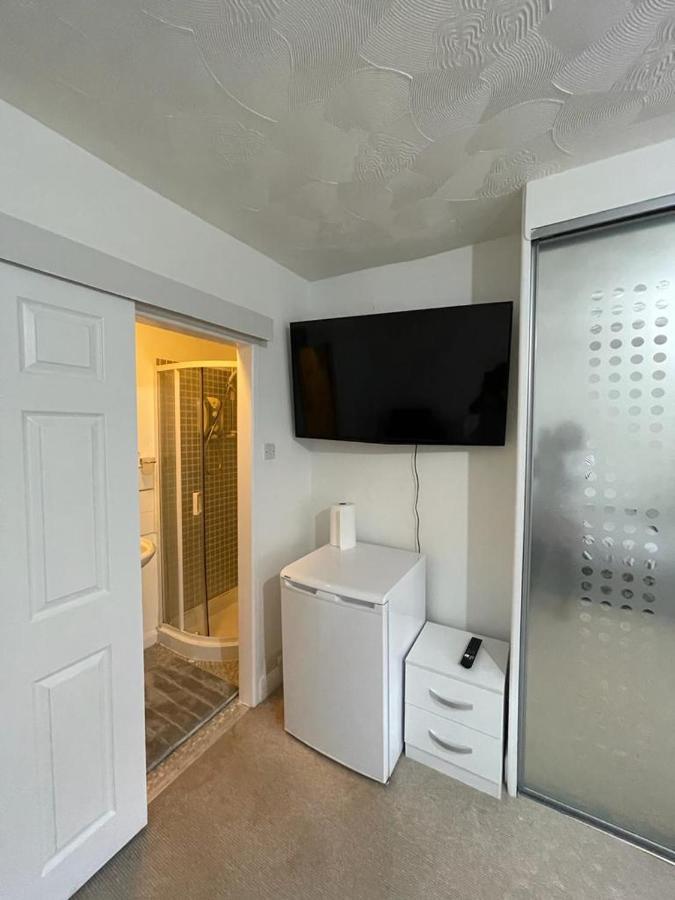 Alder En-Suites Self-Catering With Private Shower 1 Southampton Eksteriør bilde