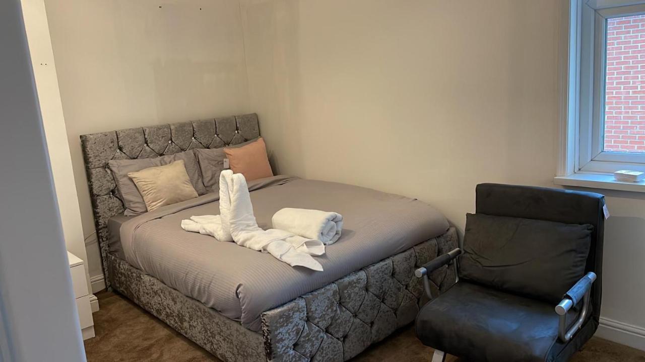 Alder En-Suites Self-Catering With Private Shower 1 Southampton Eksteriør bilde